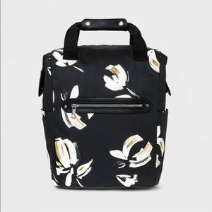 New with tags Flower backpack.